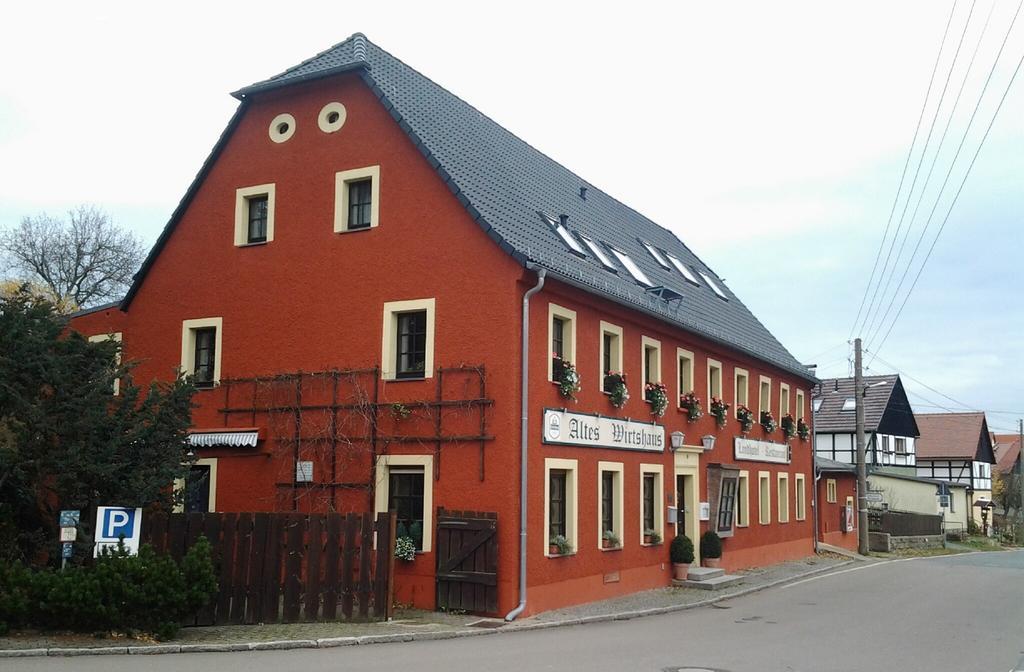 Altes Wirtshaus Foerdergersdorf Bed & Breakfast 萨兰德特 外观 照片