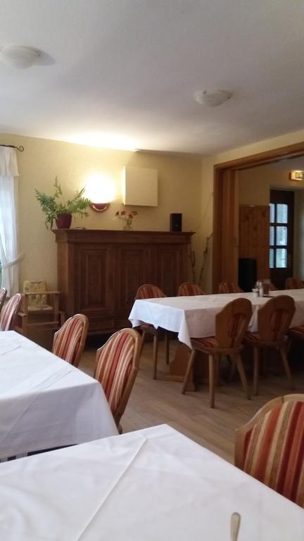 Altes Wirtshaus Foerdergersdorf Bed & Breakfast 萨兰德特 外观 照片