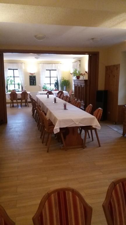 Altes Wirtshaus Foerdergersdorf Bed & Breakfast 萨兰德特 外观 照片