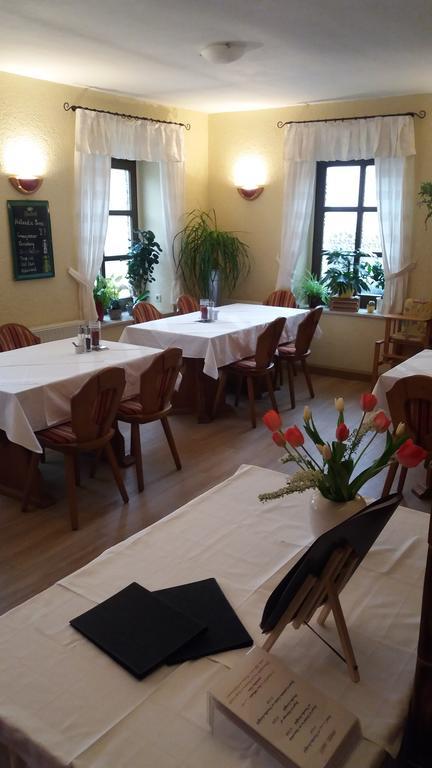 Altes Wirtshaus Foerdergersdorf Bed & Breakfast 萨兰德特 外观 照片