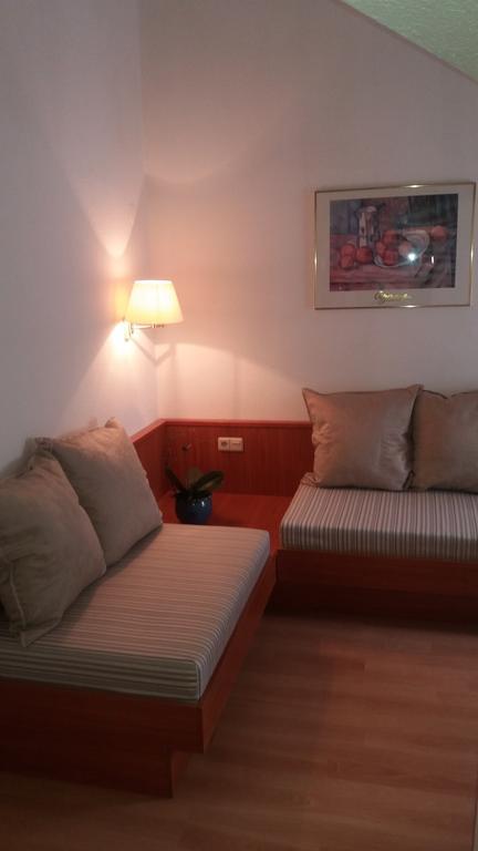 Altes Wirtshaus Foerdergersdorf Bed & Breakfast 萨兰德特 外观 照片