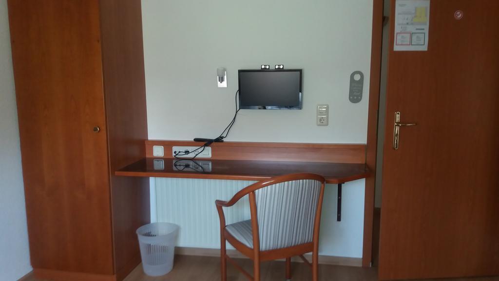 Altes Wirtshaus Foerdergersdorf Bed & Breakfast 萨兰德特 外观 照片