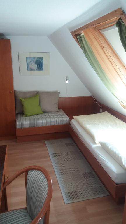 Altes Wirtshaus Foerdergersdorf Bed & Breakfast 萨兰德特 外观 照片