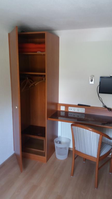 Altes Wirtshaus Foerdergersdorf Bed & Breakfast 萨兰德特 外观 照片