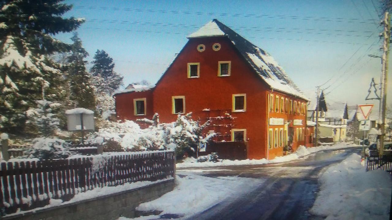 Altes Wirtshaus Foerdergersdorf Bed & Breakfast 萨兰德特 外观 照片