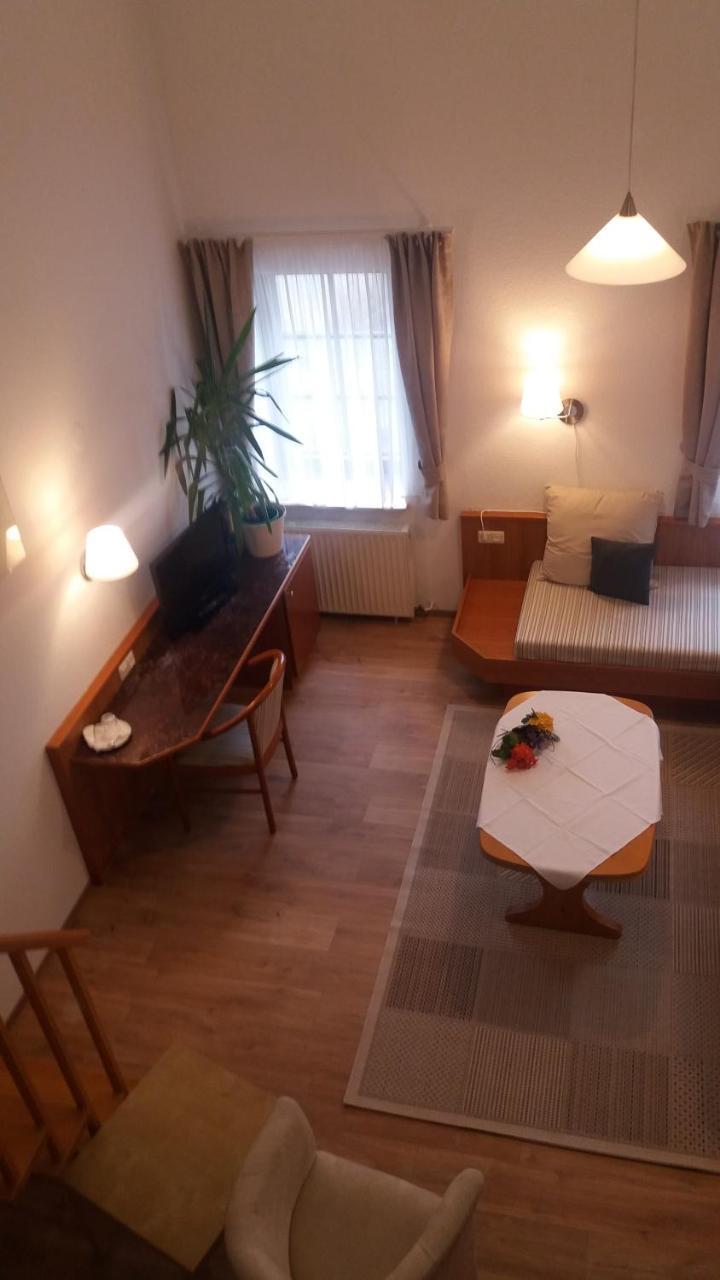 Altes Wirtshaus Foerdergersdorf Bed & Breakfast 萨兰德特 外观 照片