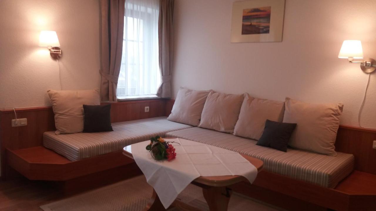 Altes Wirtshaus Foerdergersdorf Bed & Breakfast 萨兰德特 外观 照片